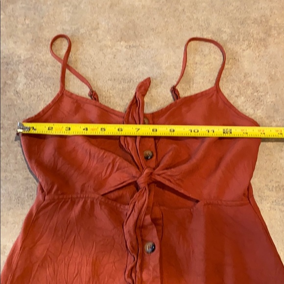 Women’s dress size out I would say small see pics - Picture 5 of 5